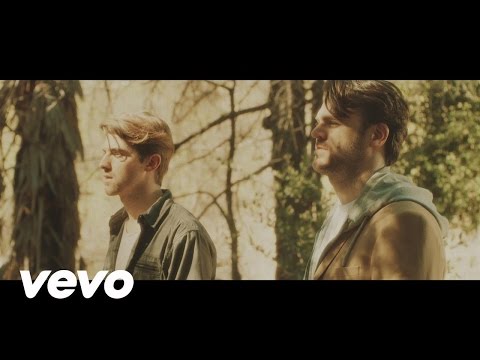 The Chainsmokers ft. Daya - Don't Let Me Down